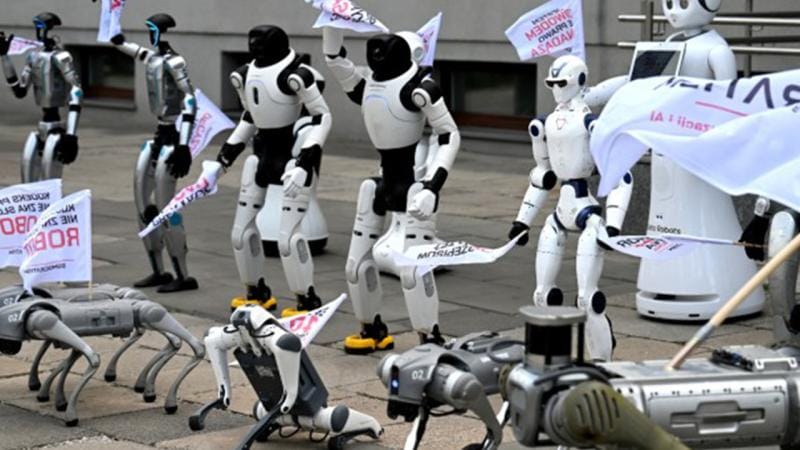 Polşada robotlar süni intellektə qarşı etiraz aksiyası keçirdi