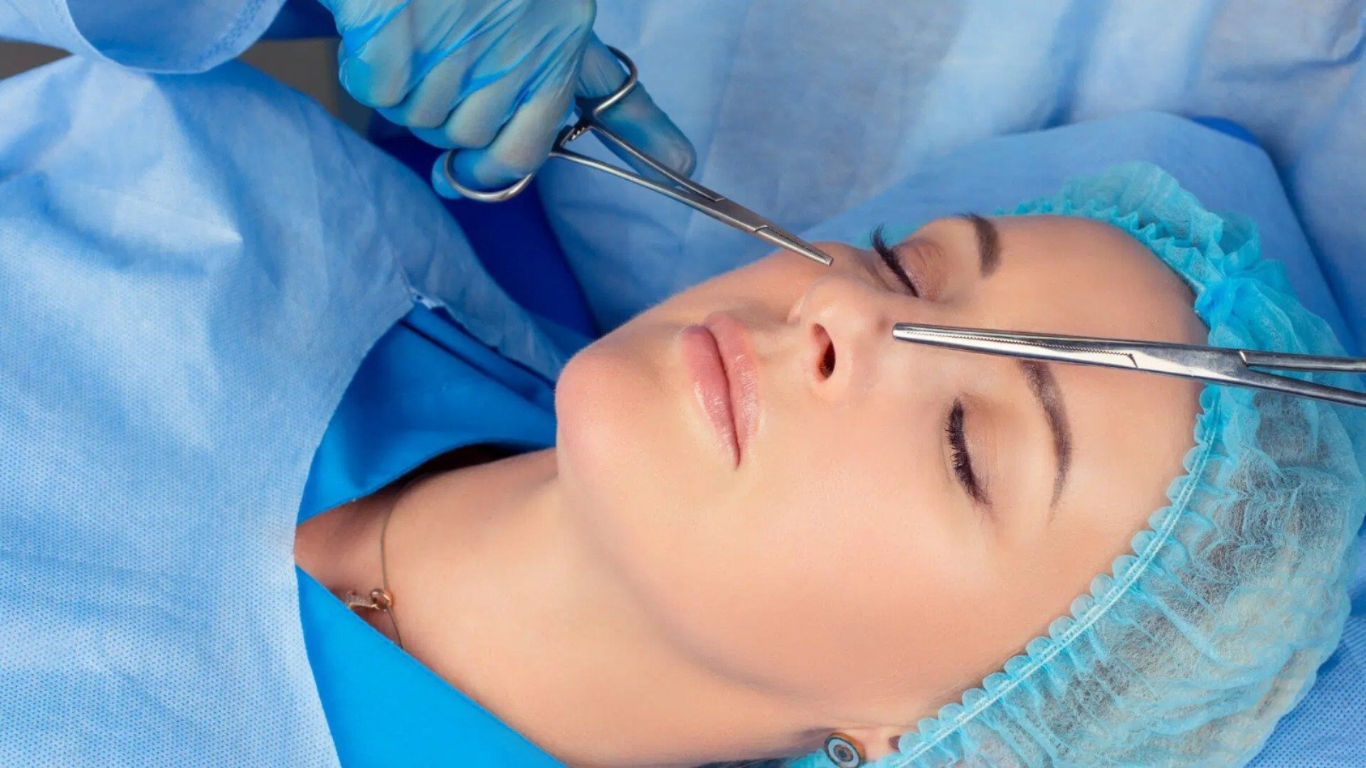 Üç plastik cərrah cəzalandırıldı - 22 klinika cərimələndi