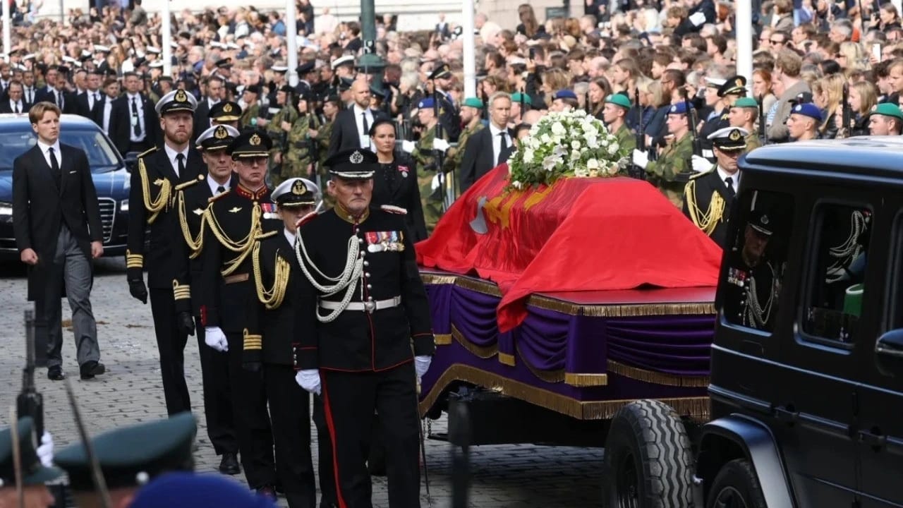 Norveç Kralı V Harald üçün Osloda dəfn mərasimi keçirildi