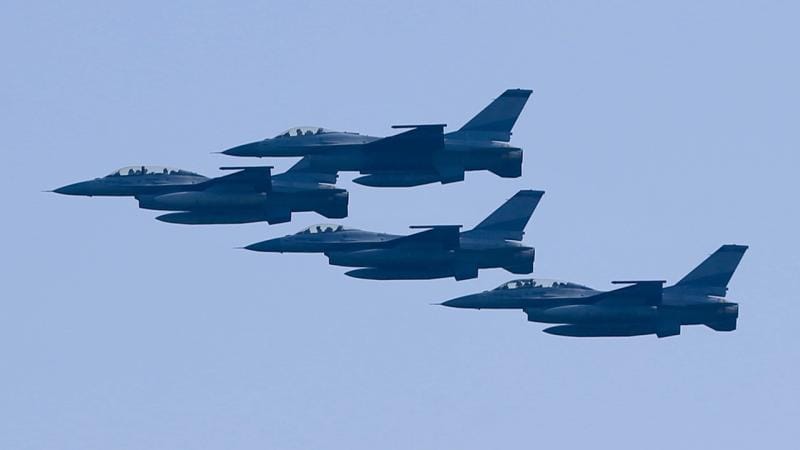 NATO qırıcılarını havaya qaldıran PUA həyəcanına səbəbin quş sürüsü olduğu məlum olub