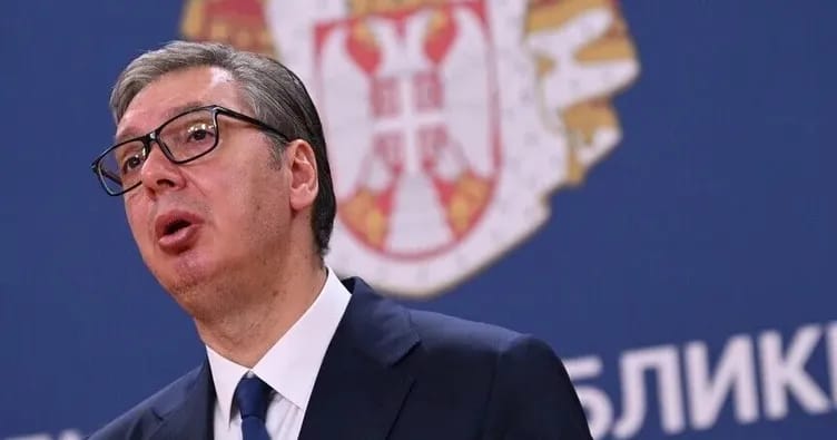 Serbiya Prezidenti Vuçiçdən istefa qərarı