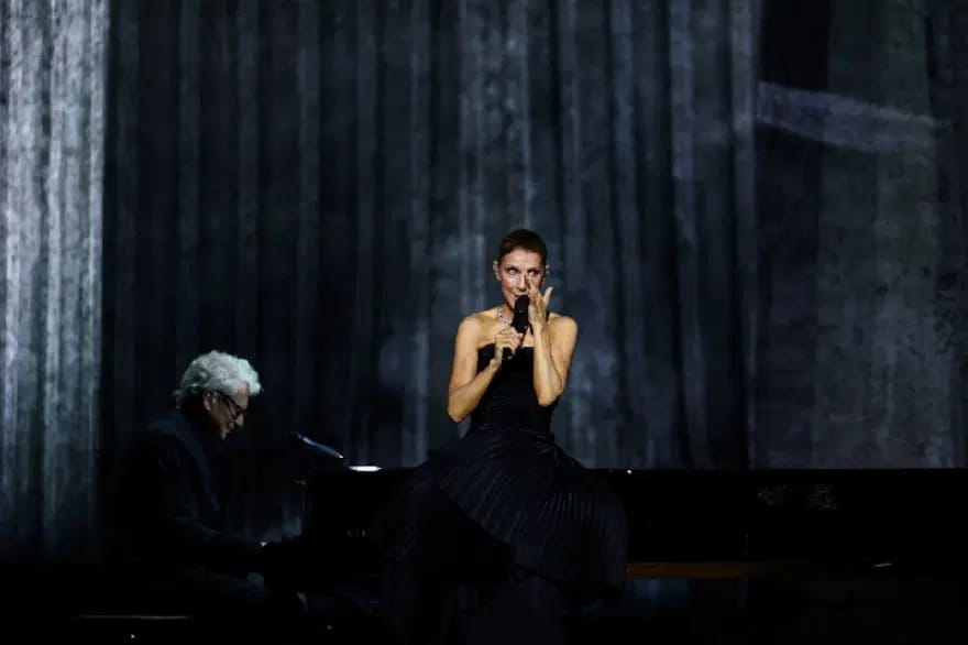 Selin Dion illərlə davam edən fasilədən sonra səhnəyə qayıdır