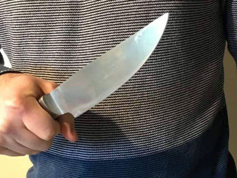 Arvadını yemək hazırlamadığı üçün bıçaqlayan ər sərbəst buraxıldı