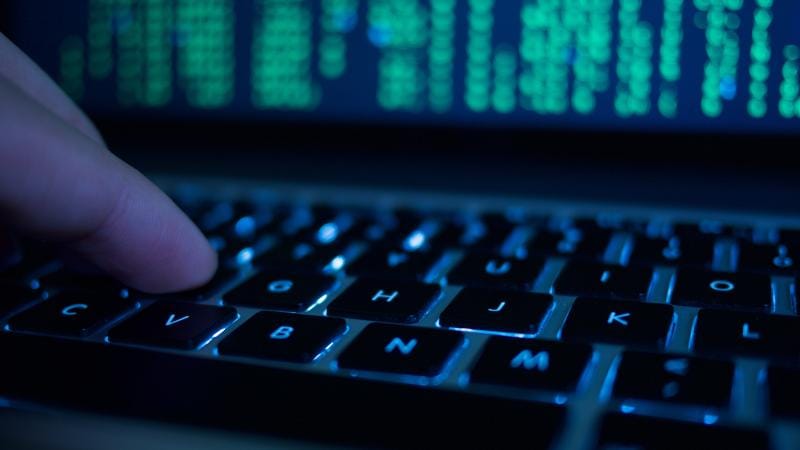 Minlərlə FTB agentinin şəxsi məlumatları oğurlanıb