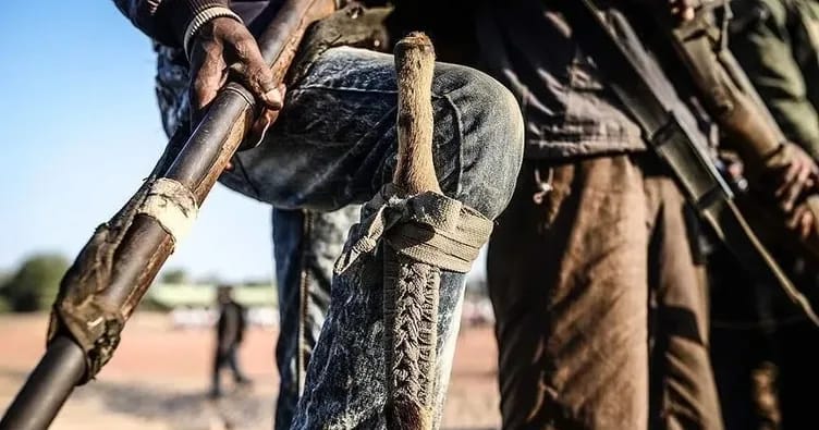 Somali dəniz quldurları ələ keçirilmiş tankerinin 5 heyət üzvünü öldürüb