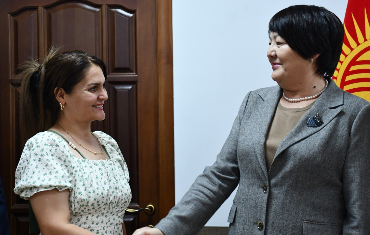 “Bu, mənəvi missiyamdır” – Azərbaycan dilini Qırğızıstanda öyrədəcək müəllim