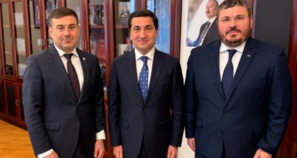 Hikmət Hacıyev Ukrayna ombudsmanı ilə müzakirə apardı