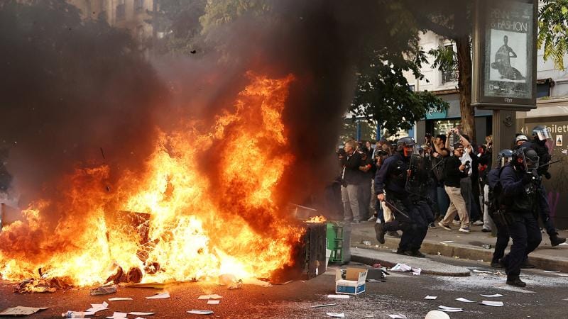 Fransada 30 000 şagird həftələrlə əyani təhsil ala bilməyəcək