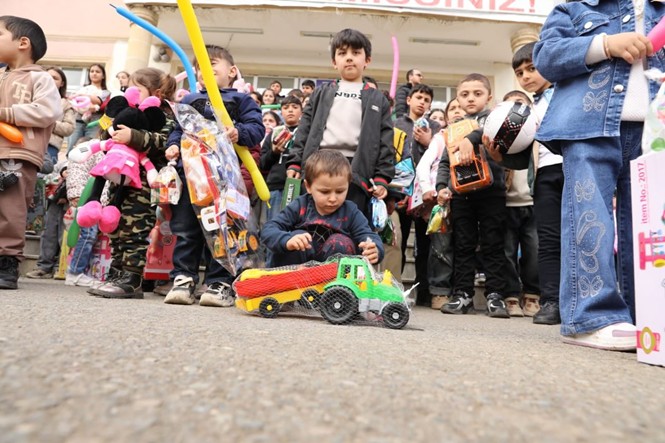 “Gənc Fəallar və Liderlər Alyansı” İctimai Birliyi (AYAL) 21 mart 2026-cı ildə “Ramazan Joy” adlı xeyriyyə və könüllülük kampaniyasında iştirak edib.