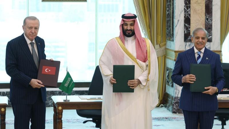 Pakistan Məkkə Birgə Müdafiə Sazişinə sadiqliyini bir daha təsdiqləyib