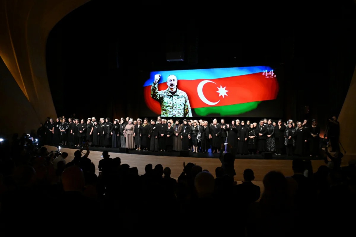 Arzu Əliyeva və Alyona Əliyeva