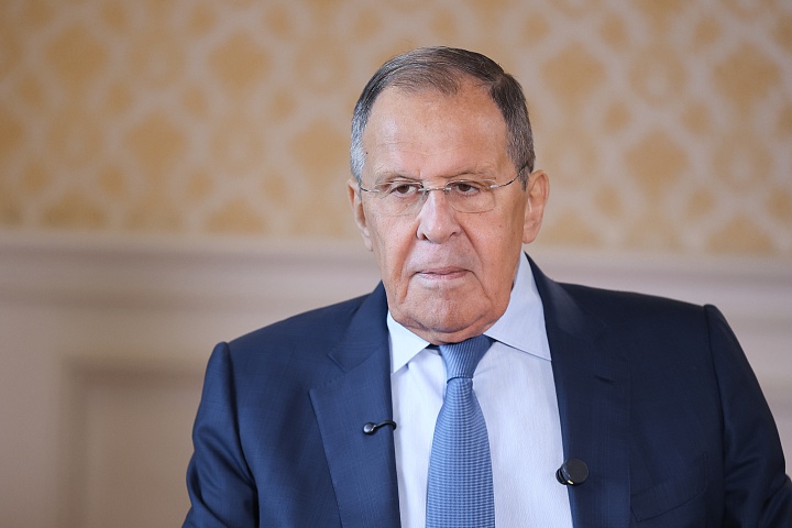 Lavrov İrana səfər edib