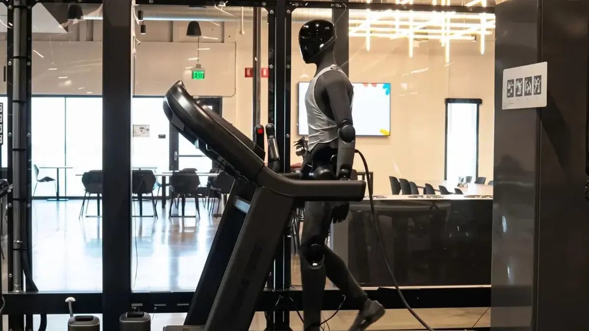 İnsanabənzər robot doqquz gün ərzində 560 kilometr yol qət etdi