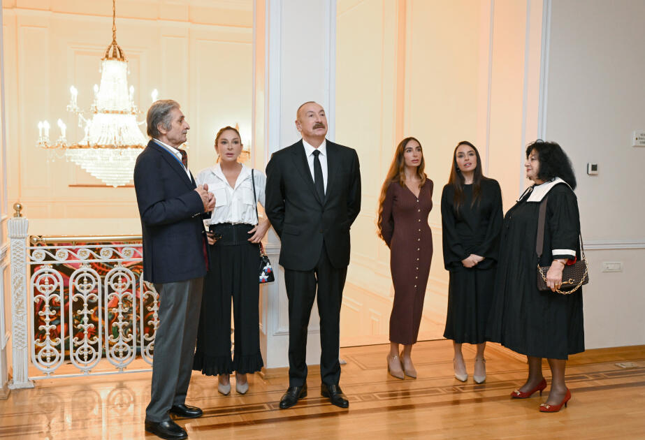 Prezident İlham Əliyev, Birinci xanım Mehriban Əliyeva və ailə üzvləri “Mənim Abşeronum: Üstə gəl” adlı retrospektiv sərgi ilə tanış olublar