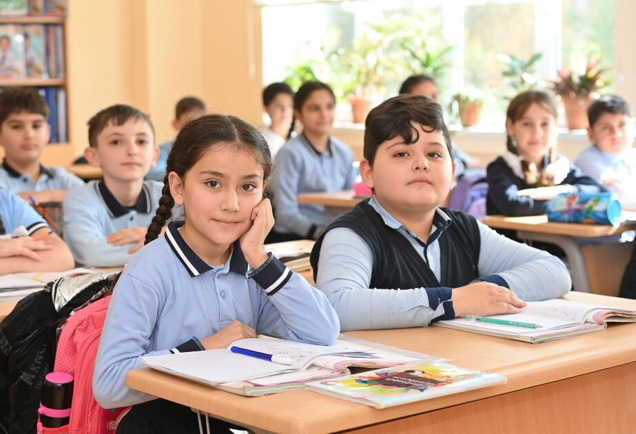 Şagirdlərin elektron yerdəyişməsinə başlanılır