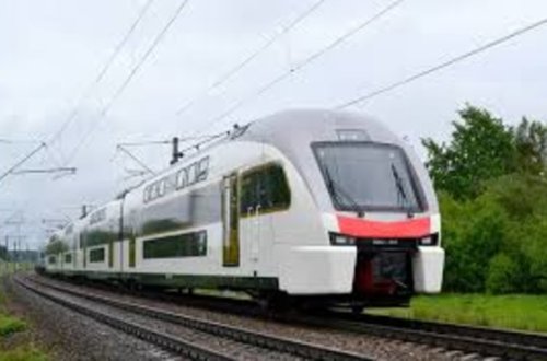 Bakı-Sumqayıt elektrik qatarını daşa basan məktəblilər saxlanılıb