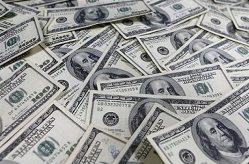 ARDNF 7 banka 5,6 mln., Mərkəzi Banka isə 40 mln. dollar satıb