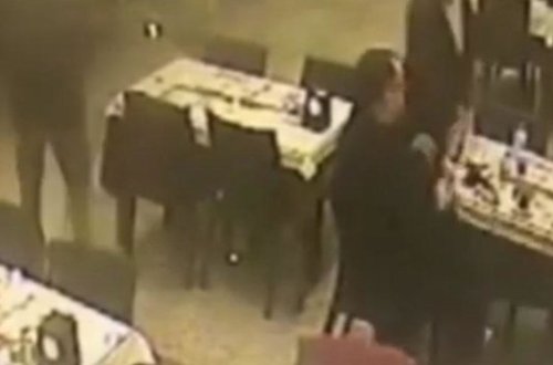 Hesabı ödədiyinə görə dostunu öldürdü