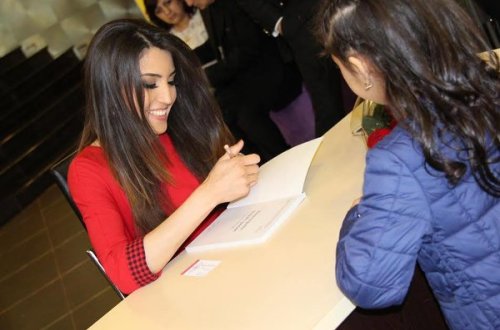 Cəlalə Nəzəroğlunun imza günü baş tutdu