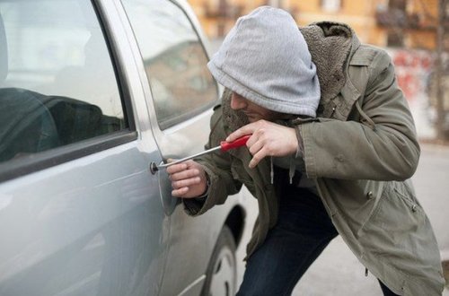 Bakıda maşın qaçırmış şəxslər Kürdəmirdə yaxalandı