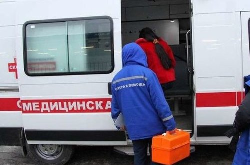 Moskvada ana iki yaşlı uşağı ilə özünü səkkizinci mərtəbədən atdı