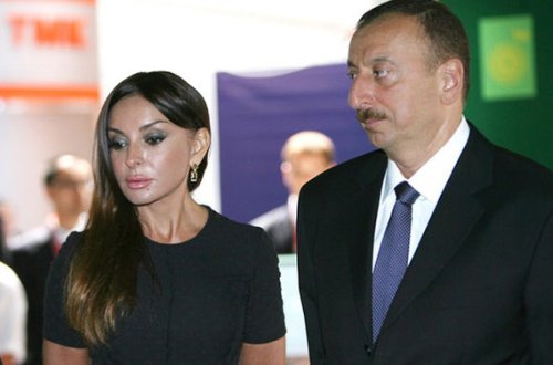 Prezidentlə xanımı cəbhəboyu rayonlarda olub