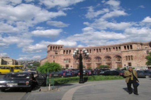 Ermənistanın dövlət borcu artıb...