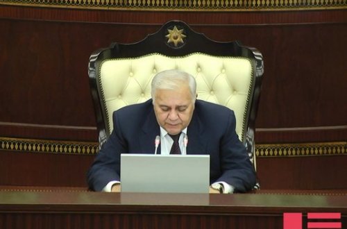 Oqtay Əsədovdan deputatlara