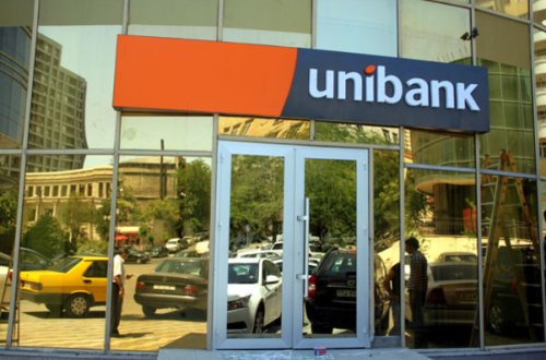 ‘Unibank’ın işçiləri müştərini döydülər