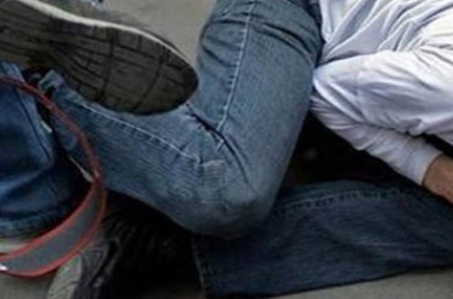 Bərdədə restoran sahibinin oğlu ofisiantı döydü