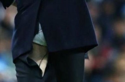 Zidanın şalvarı yenə cırıldı