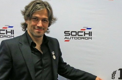 Məşhur aparıcı Bakı yarışını tərifləyib