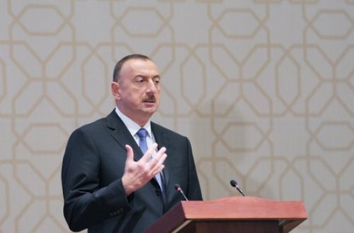 Prezident İlham Əliyev fransalı deputatı qəbul edib