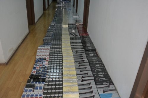 Azərbaycanda yaşayış evindən 271 min ədəd siqaret tapıldı