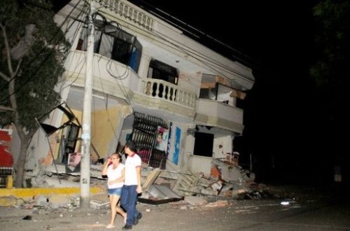 Ekvadorda zəlzələ qurbanlarının sayı