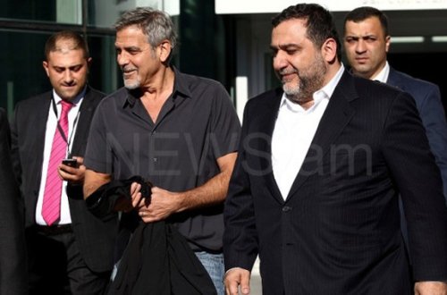 Corc Kluni İrəvanda erməni-dilində danışdı