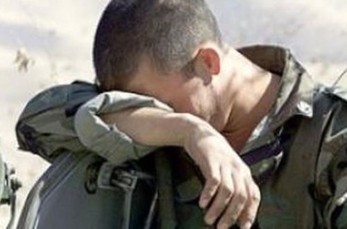 Ermənistanda əsgərlər 2 hərbçini güllələyərək