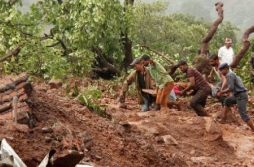 Torpaq sürüşməsi 16 nəfərin həyatına