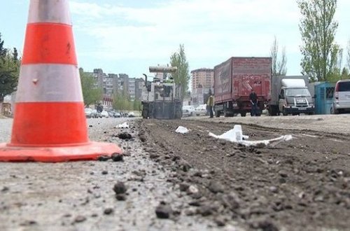 Xətai rayonunda bir-neçə küçə təmir olunur