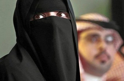 Səudiyyə Ərəbistanında qadınlara axşamlar işləməyə icazə verdilər