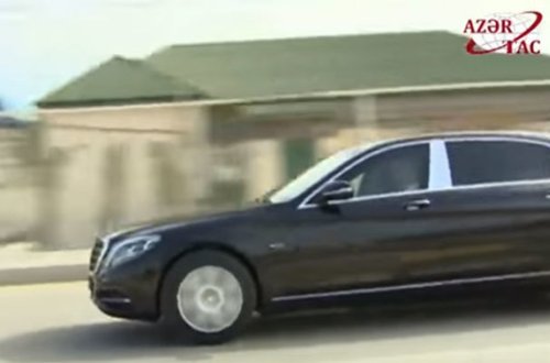 Prezident yeni yolda maşın sürdü