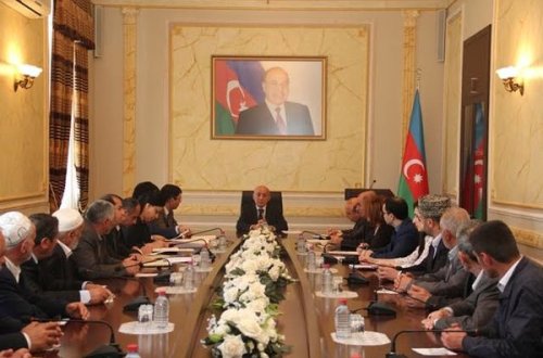 Yeni qeydiyyatdan keçmiş 24 dini icmaya şəhadətnamələr təqdim olunub