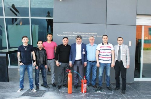 Azərbaycan Xalça Muzeyində  yanğın təhlükəsizliyi təlimi keçirilib