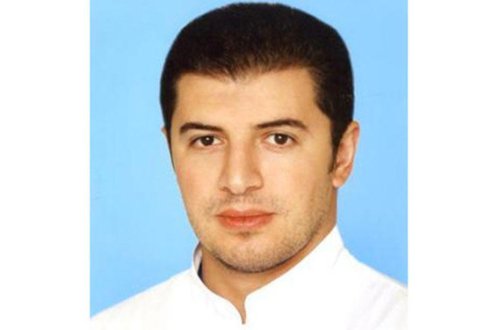 Məşhur azərbaycanlı həkim vəhşicəsinə döyüldü