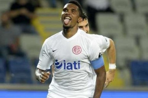 Eto'o əllə qol vurduğu üçün üzr istədi