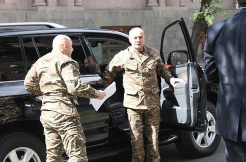 “Ermənistan ordusunda üsyan başlanır”