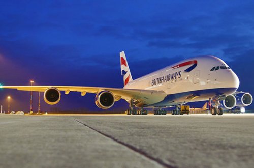 Sərnişin təyyarəsi dronla