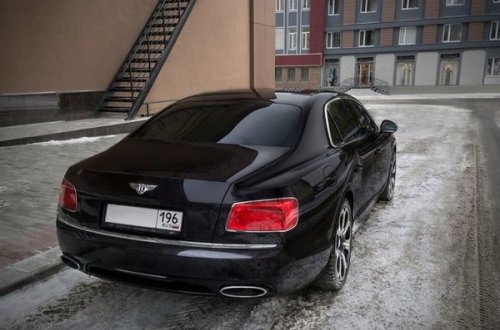 Moskvada “Bentley”ni qaçıranlar tutuldu