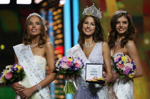 Rusiyanın ən gözəl qızı seçildi