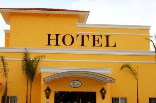 Kim otel tikmək istəyir?